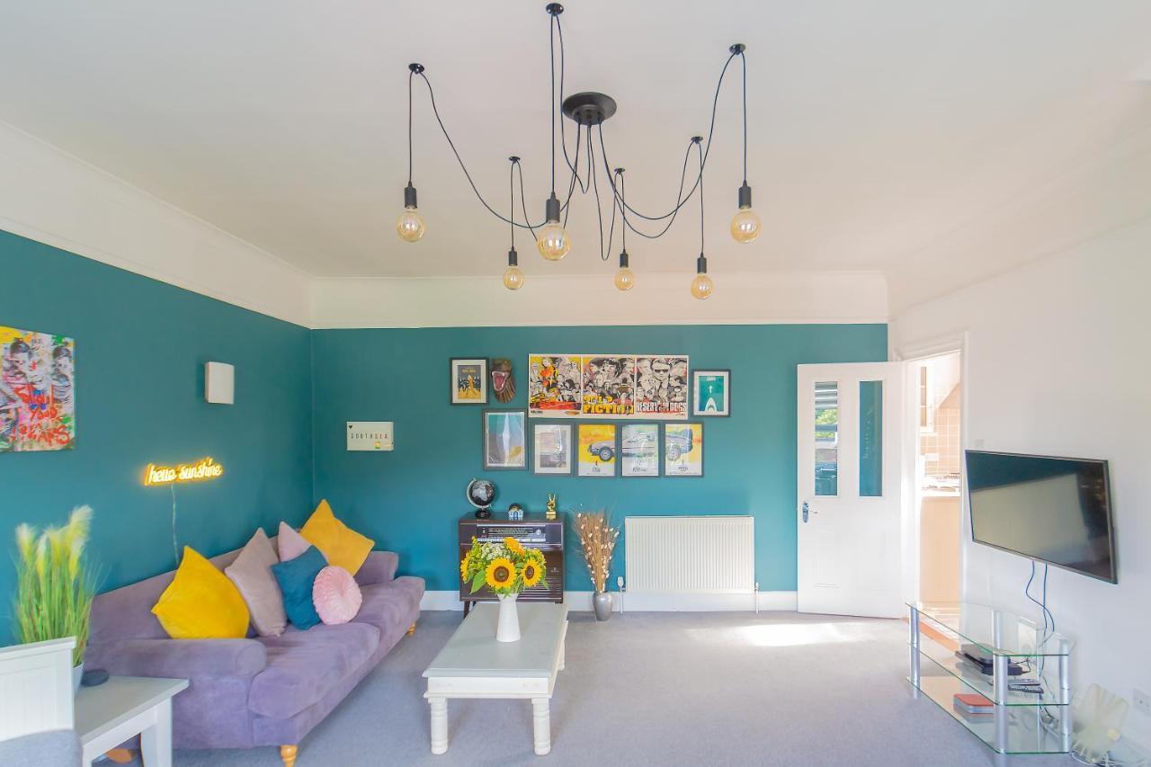 פורטסמות' Spacious Split Level Flat In Great Location מראה חיצוני תמונה