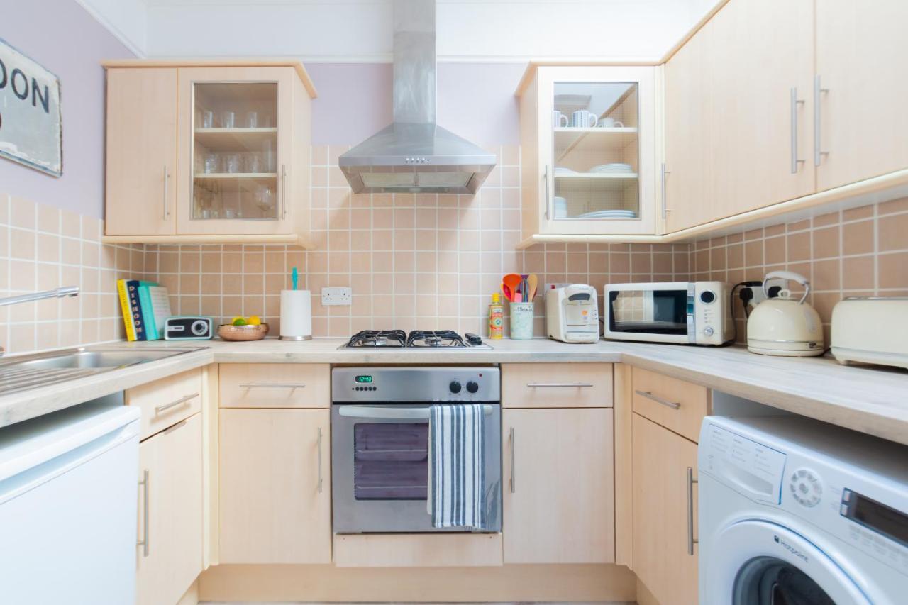 פורטסמות' Spacious Split Level Flat In Great Location מראה חיצוני תמונה