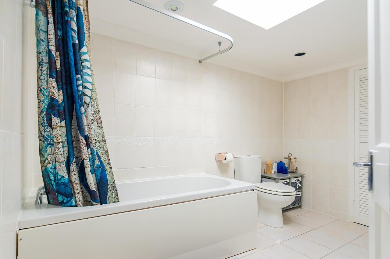 פורטסמות' Spacious Split Level Flat In Great Location מראה חיצוני תמונה