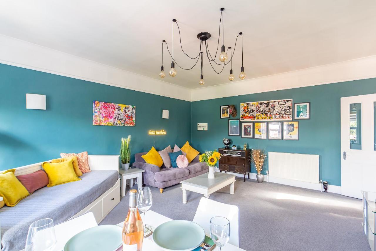 פורטסמות' Spacious Split Level Flat In Great Location מראה חיצוני תמונה