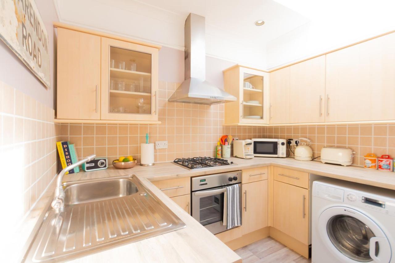 פורטסמות' Spacious Split Level Flat In Great Location מראה חיצוני תמונה